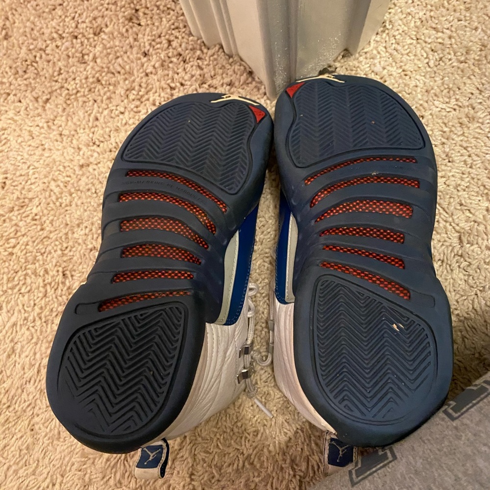 Jordan retro 12s